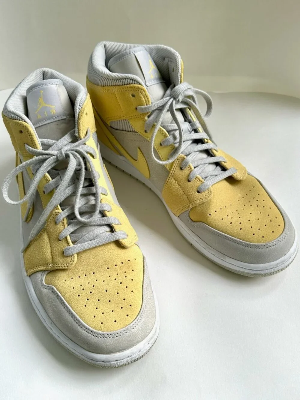 NWOB Nike Air Jordan 1 Mid - Lemon Wash Mixed Textures Yellow – Men’s 12